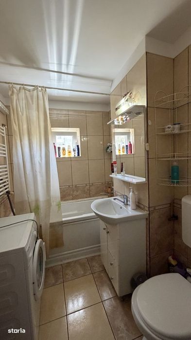 Apartament 2 camere, decomandat, dubla orientare, etaj 1, zona Nord