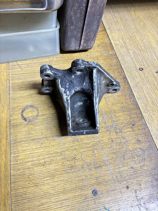 Запчасти Mitsubishi Montero 2002