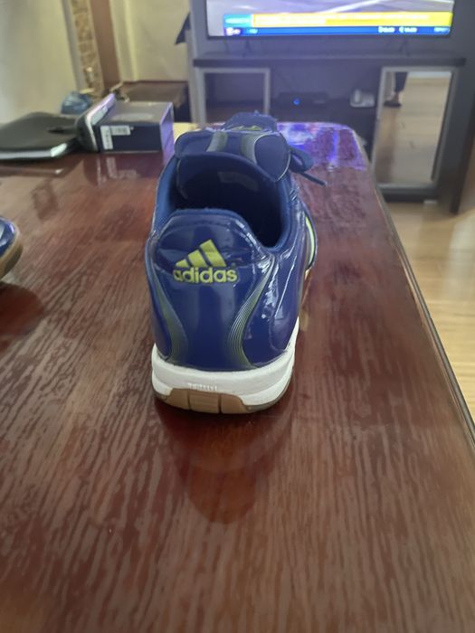 Спортивные кросовки adidas