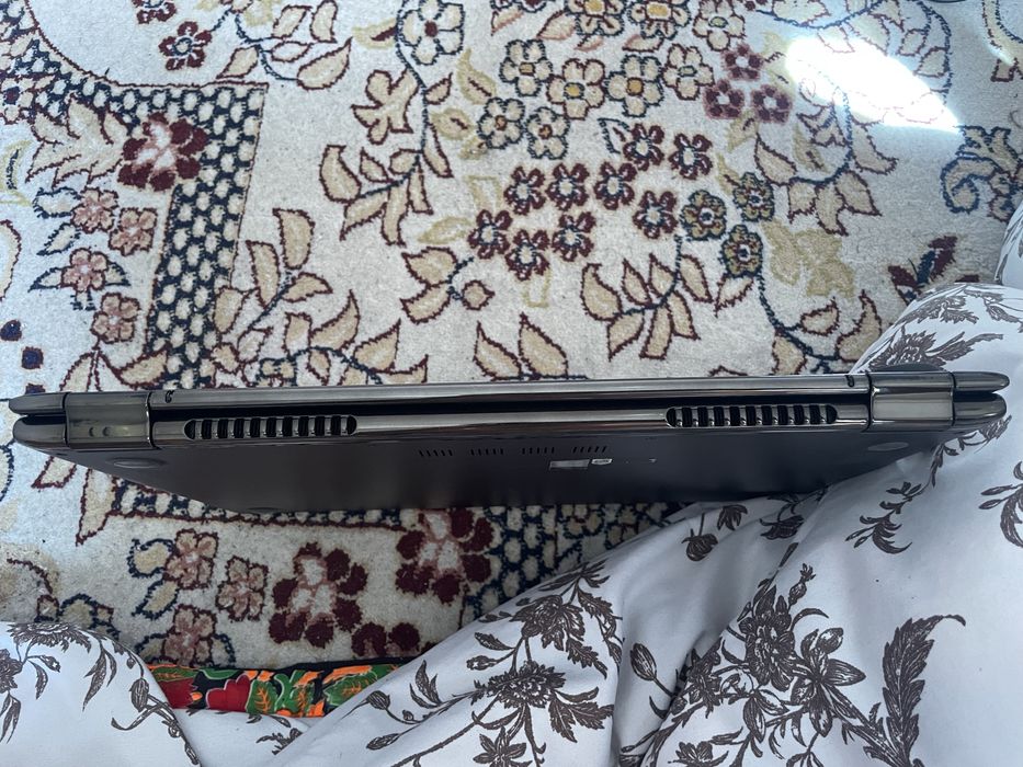 Asus Zenbook flip 360 gradus