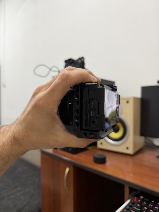 Sony zv e10 + клетка