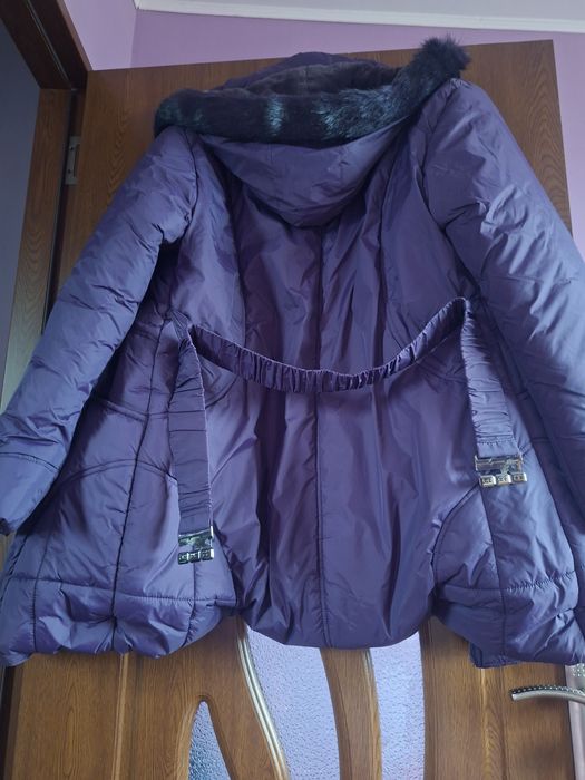 Vând Geacă Damă cu Glugă și Blanita Mărimea XL Nouă
