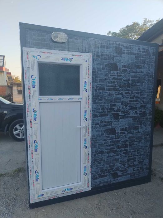 Мобилна тоалетна и Баня