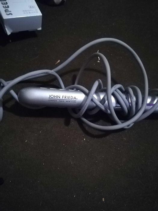 Електрически ролки за коса и преса