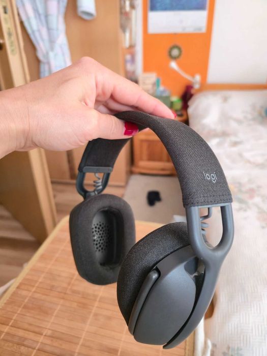 Безжични слушалки с микрофон Logitech - Zone Vibe 100, черни/сиви