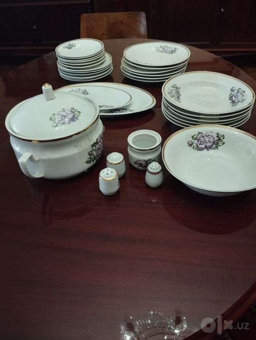 Фарфоровый столовый сервиз (Рижская)