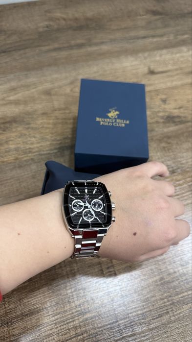 Продается часы 50000тг