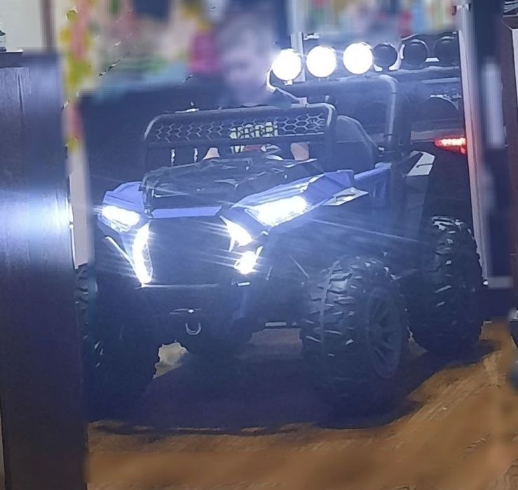 Детская машина на аккумуляторе