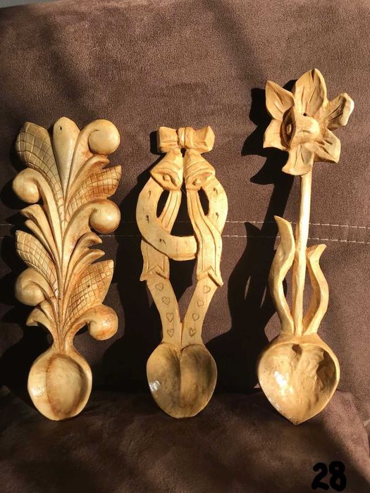 Ръчно изработени дърворезби