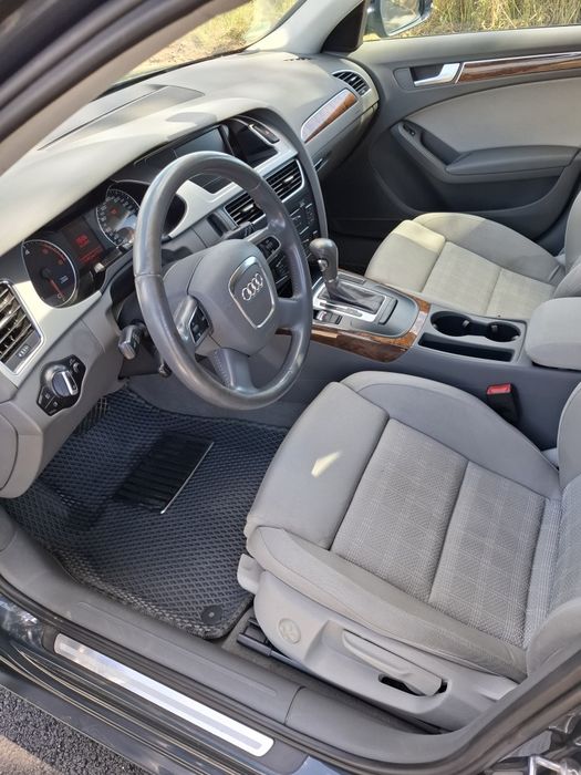 Vând  Audi A4 B8