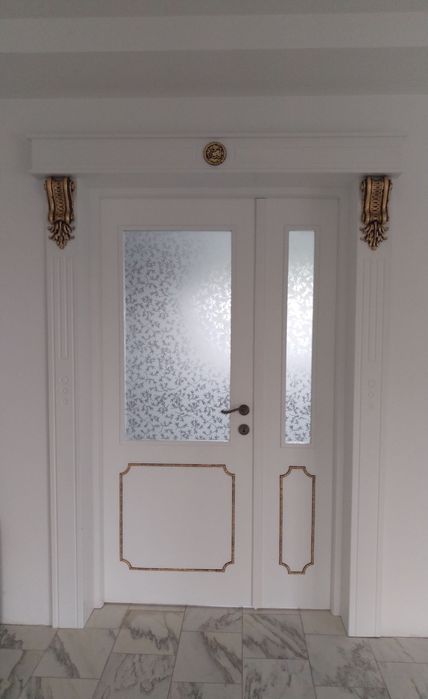 Montaj uși metalice, interioare și plinta