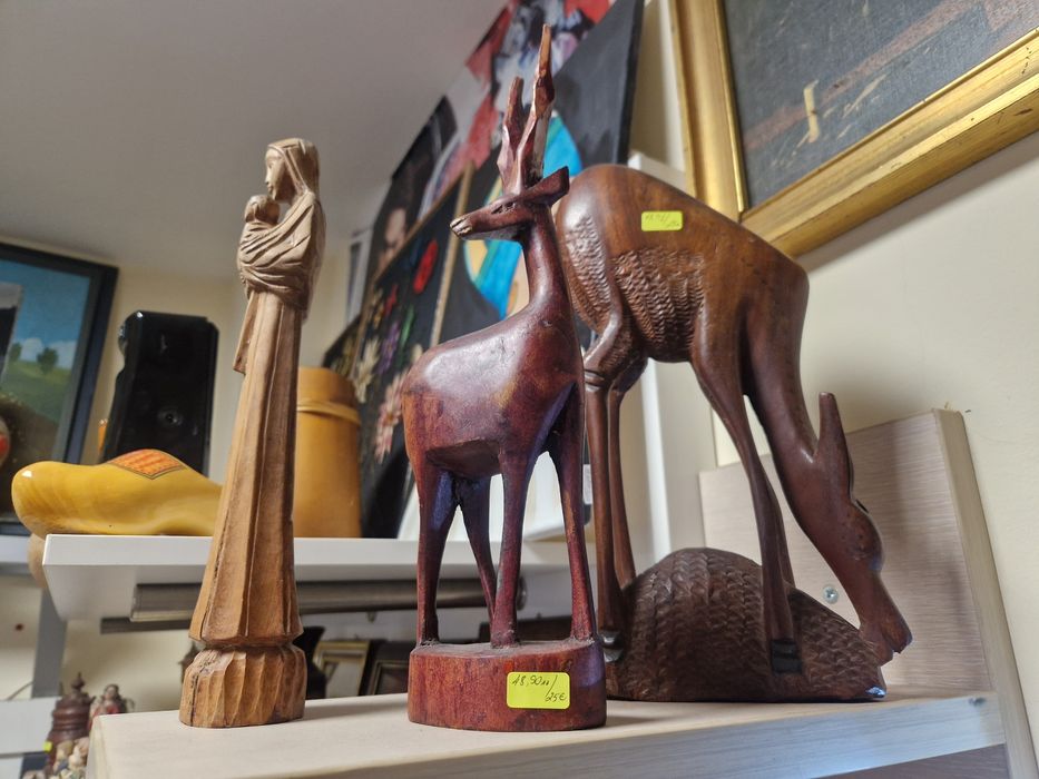 Разпродажба сувенири дървени