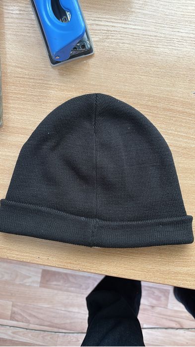 Продам шапку Reebok