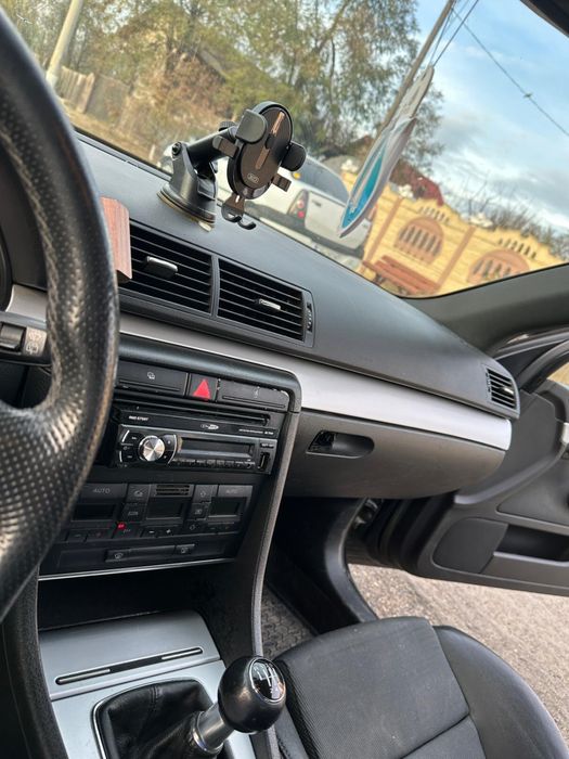 Dezmebrez audi a4b6 sau vand pentru dezmebrat