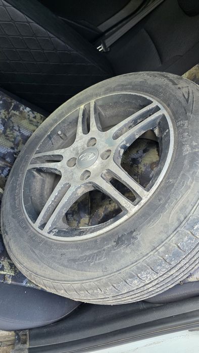 Продам диски с летней резиной 185/65 R15