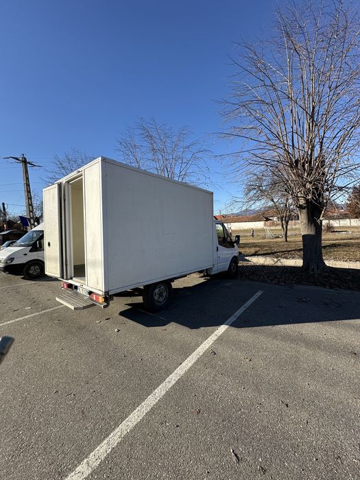 Masina frigorifica de închiriat