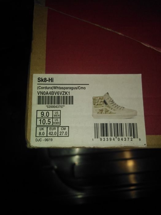 Adidași VANS impecabili