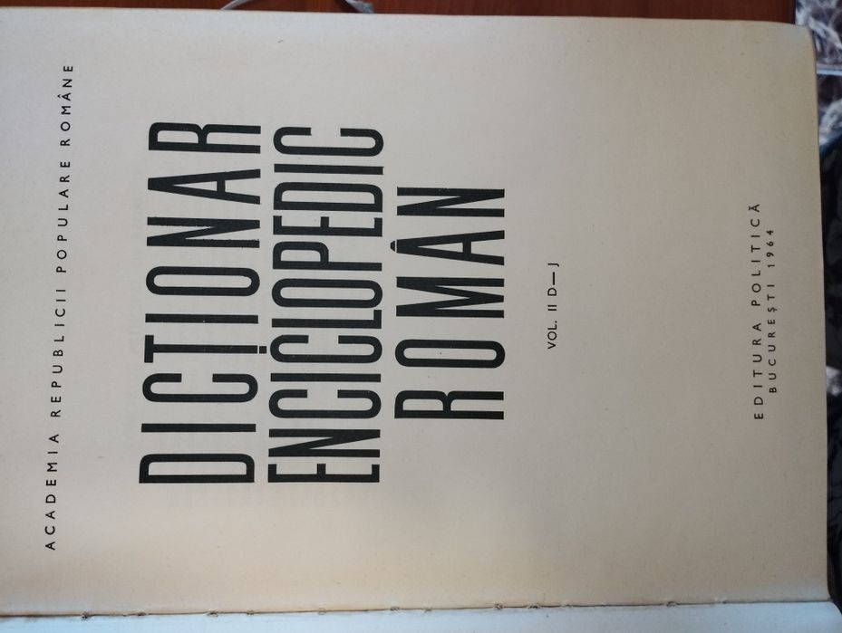 Dicționare enciclopedice romane