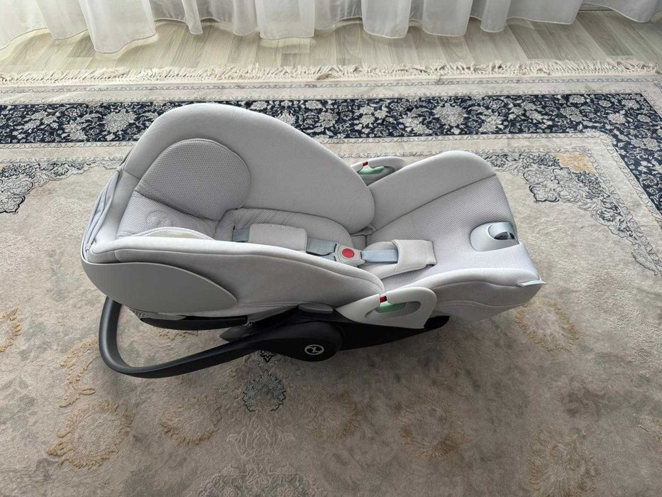 Scoica auto Cybex Cloud T+ Platinum White