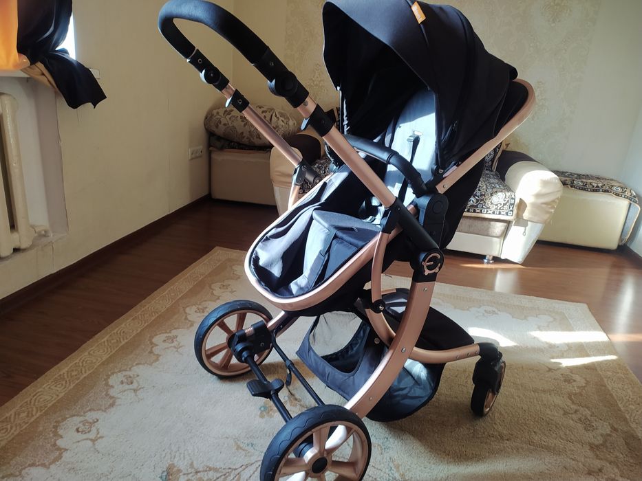 Коляска трансформер , черный, золотой