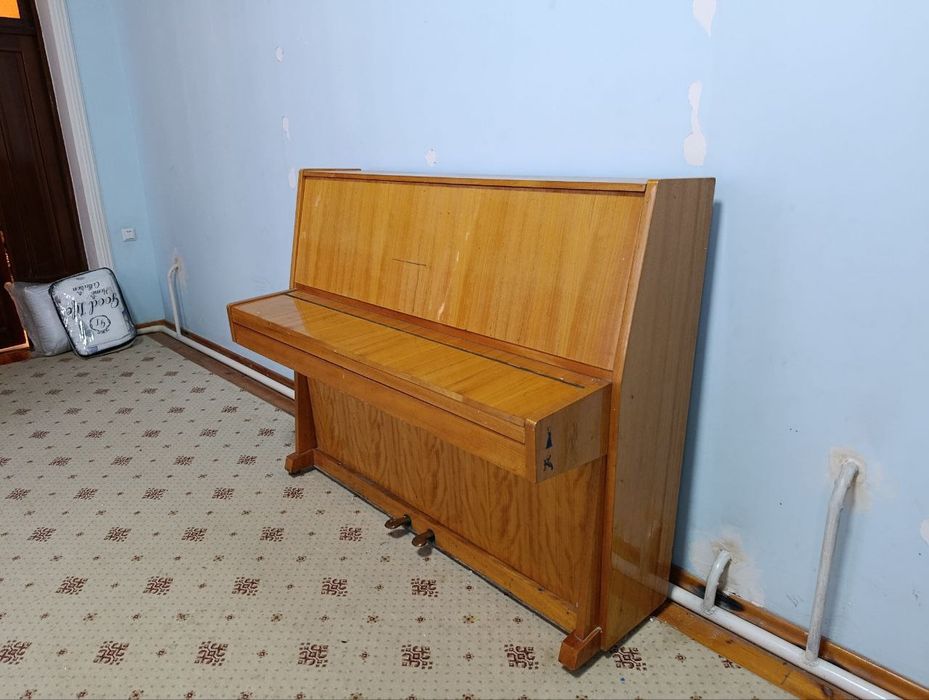 Продаётся пианино
