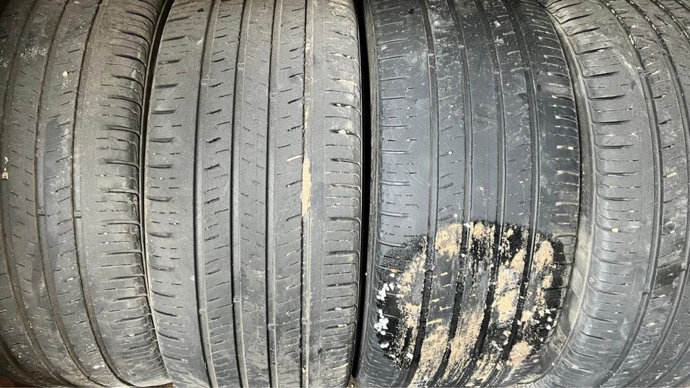 Продам комплект резины R18