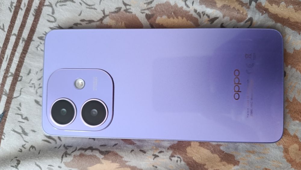 Продам телефон Oppo A3