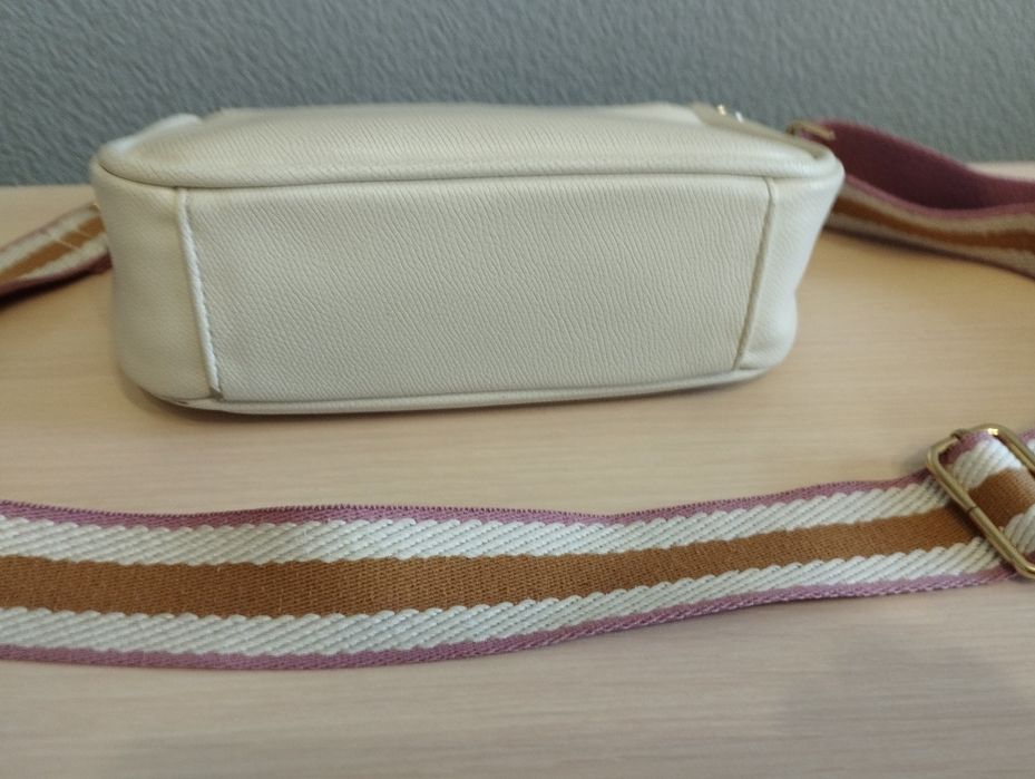 Отдам сумочку фирмы CARPISA