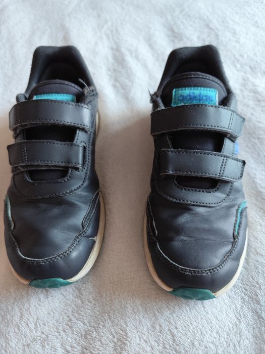 Маратонки адидас