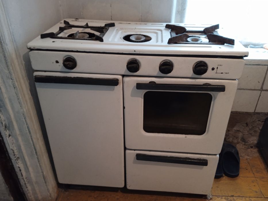 Советскую газ плиту  продам