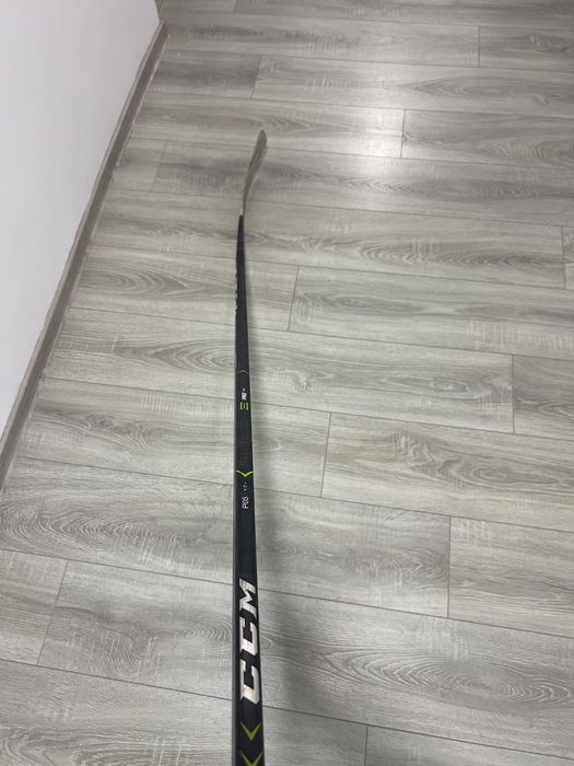 Vând crosă CCM Ribcor Trigger PRO 3 PMT