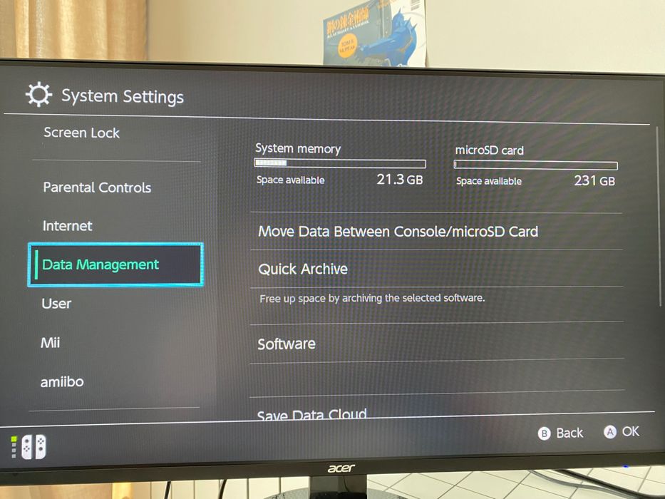 Nintendo Switch + 4 игри + Zelda кейс + microSD 256GB