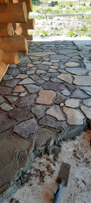 Piatră de munte montaj și transport oriunde în tara