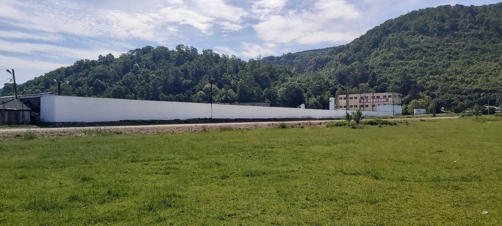 Cladiri in subzona mixta cu CU pt locuinte si teren 13892mp Bartolomeu