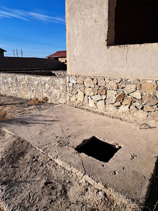 Навоий шахар Фарход савхоз 4 сотихли ховли.