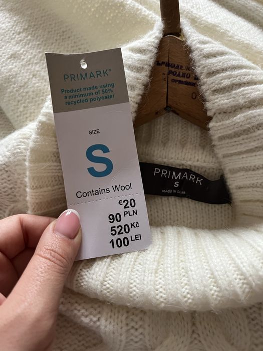 Продавам чисто кова рокля