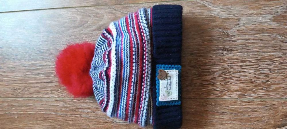 Yangi tug'ilgan qizaloqlaga shapkalar