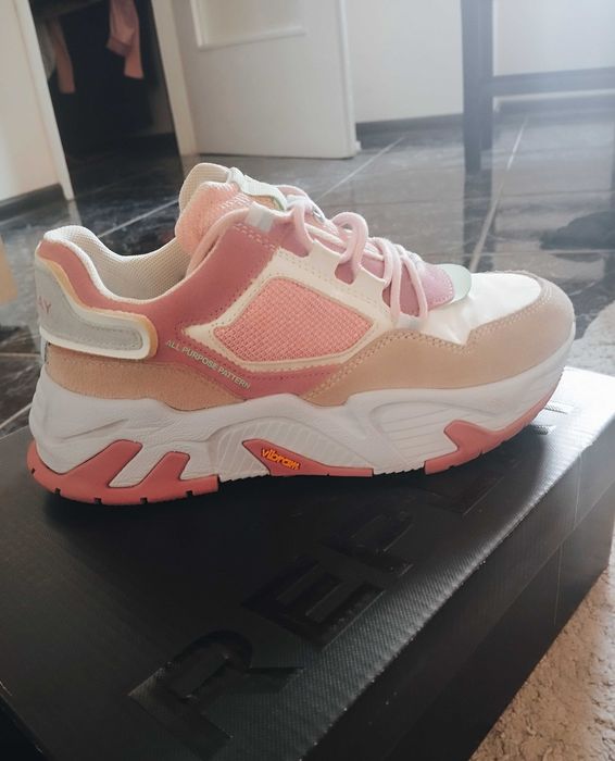 Сникърс ,маратонки