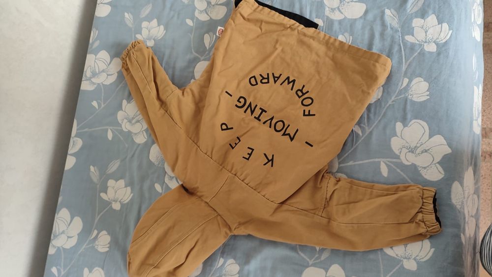 Продам детскую куртку двусторонняя