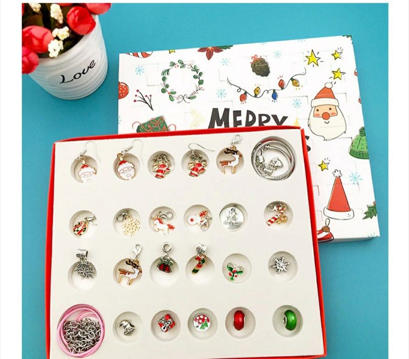 Адвент календар със бижута