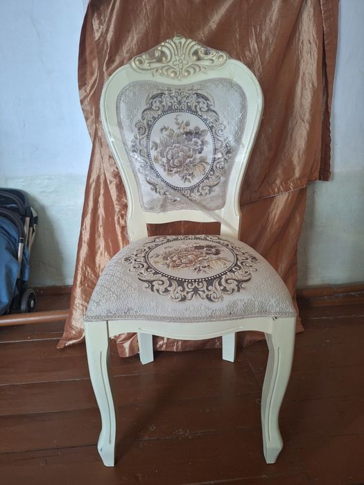 Stol stul sotiladi !