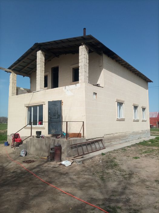 Үй сатылады. 2 қабатты үй сатылады