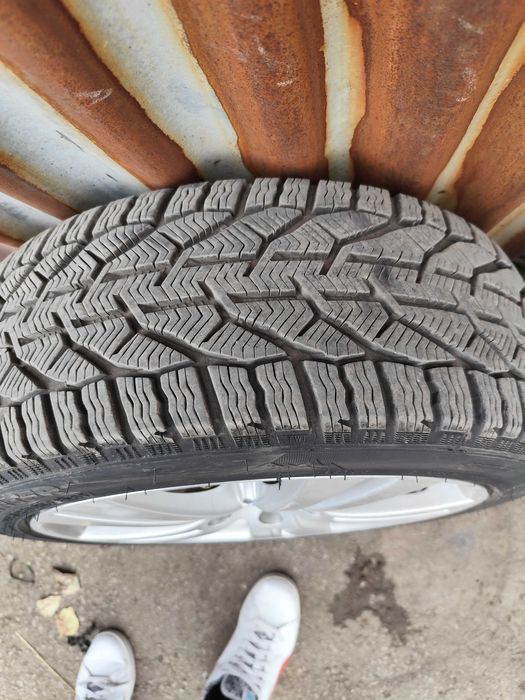 Комплект джанти със зимни гуми 5*110 17