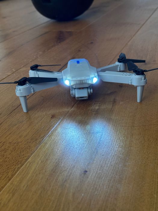 Дрон детски с камера