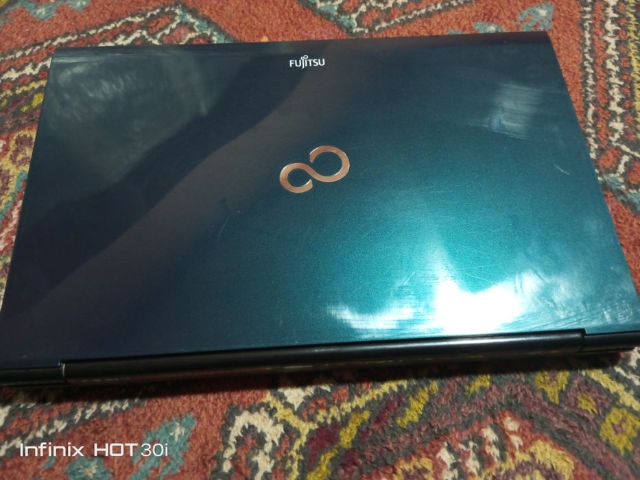 Noutbook fujitsu