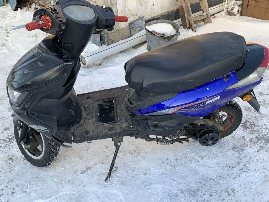 Продам скутер м8