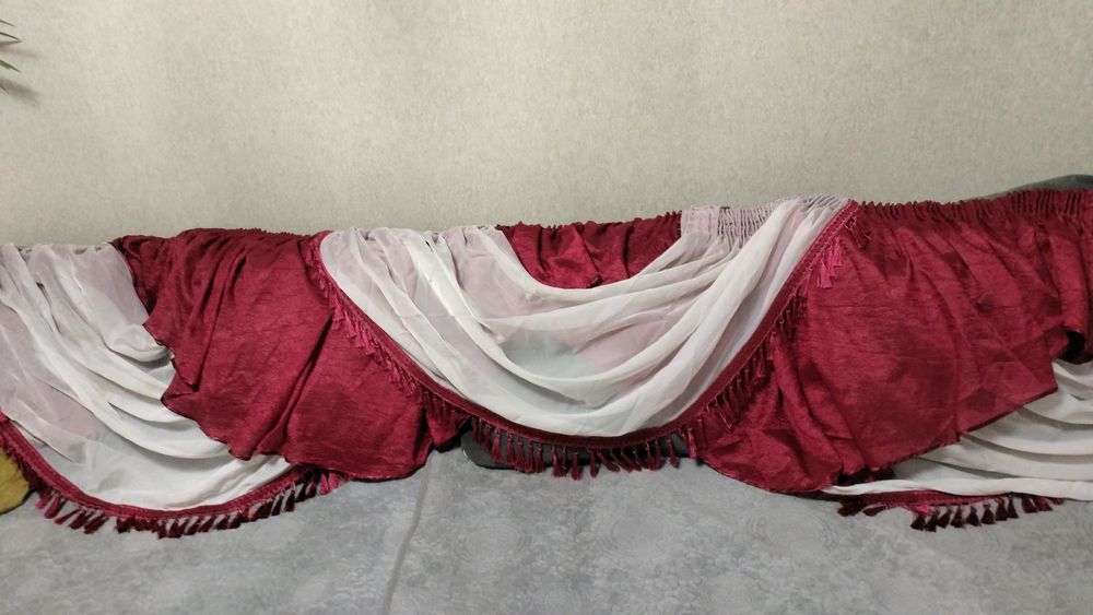 Продам ламбрикены и шторы