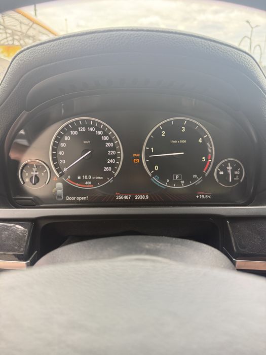 Vand Bmw seria 7 sau schimb cu atv