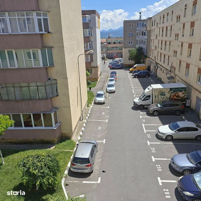 DE INCHIRIAT - Apartament 2 camere, Liliacului -Codlea