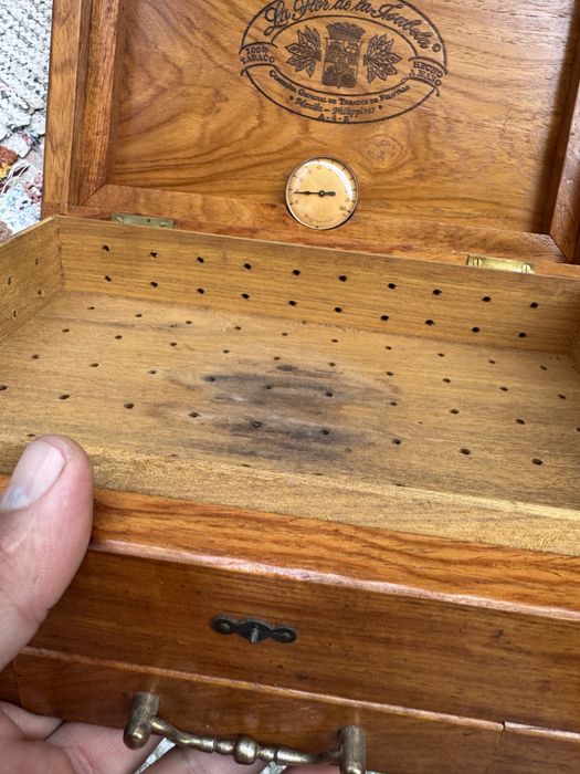 Humidor trabucuri